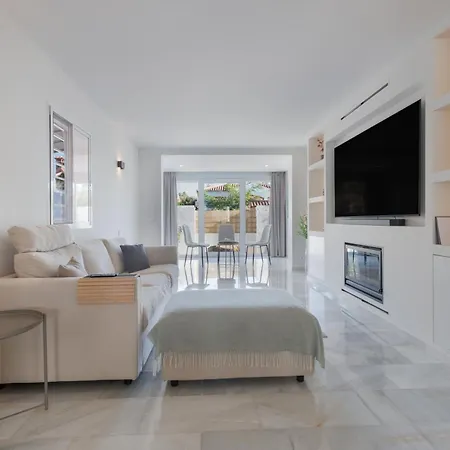 Luxurious And Modern Family Villa Málaga