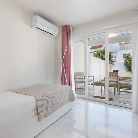Villa Luxurious And Modern Family