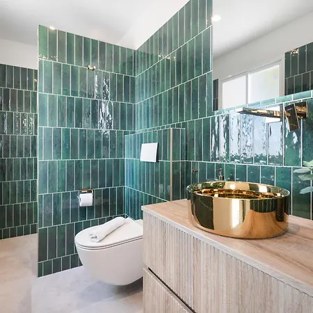 Luxurious And Modern Family