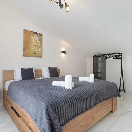 Luxurious And Modern Family Villa Málaga